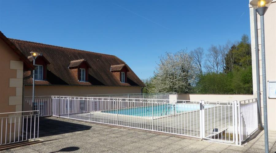 Terres De France - Appart'Hotel La Roche-Posay Exterior photo